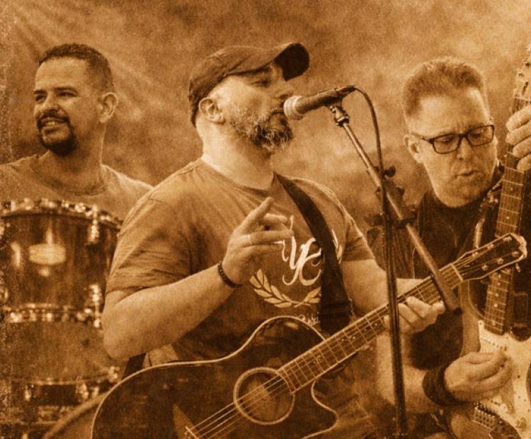 A Contrarreloj: Tributo a “El Último de la Fila"
